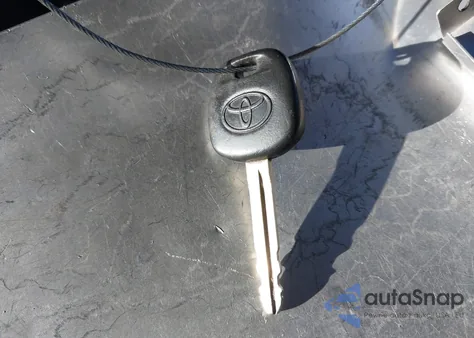 2005 Toyota Sienna Xle Limited z USA, uszkodzony, nr VIN 5TDBA22CX5S050949